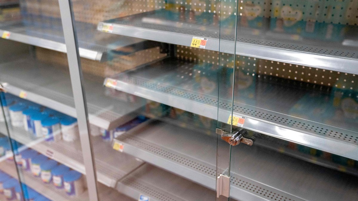Fact-Checking Cause of Baby Formula Shortage – NBC 7 San Diego - Vimarsana News