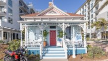 The "Top Gun" House in Oceanside has been transformed into a retro pie shop.