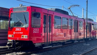 A nearly 30-year-old trolley car that used to belong to the San Diego MTS now operates in Mendoza, Argentina thanks to a 39-car gift from the local agency.
