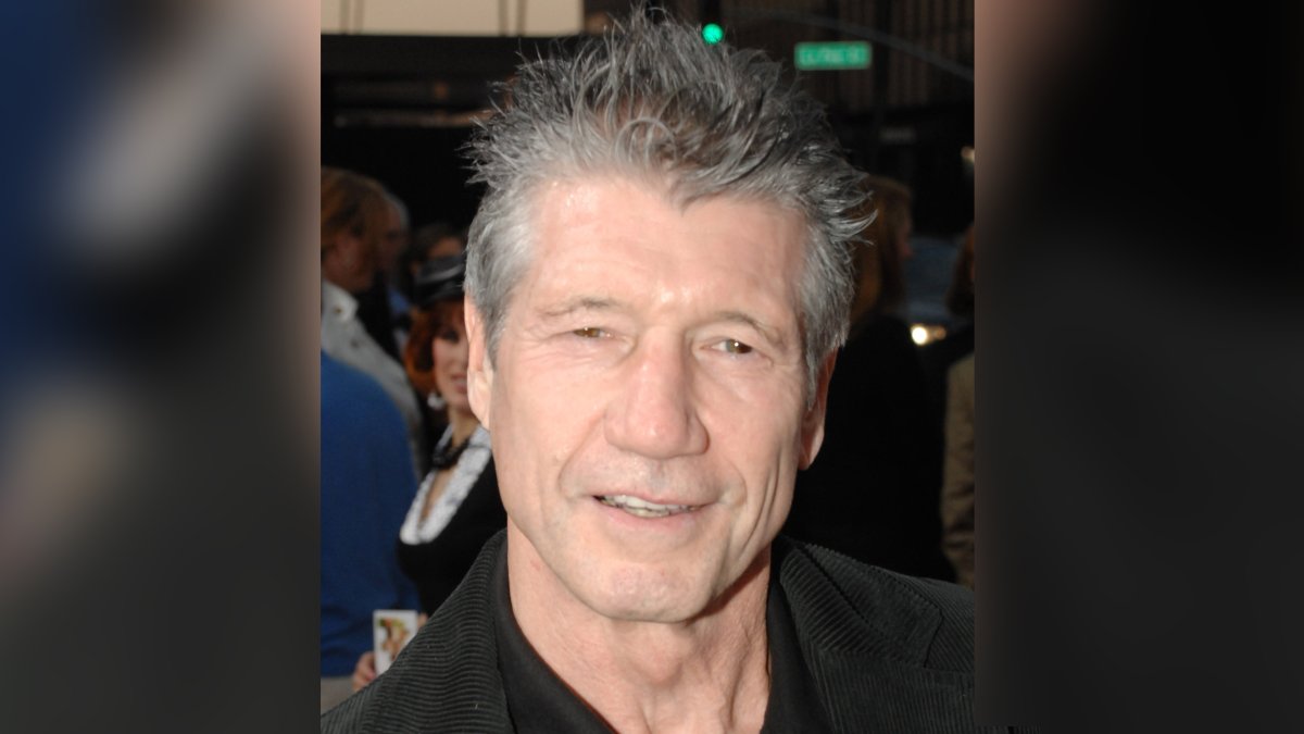 Fred Ward, Star of 'Tremors' and 'The Right Stuff,' Dies at 79 – NBC 7 San Diego - Vimarsana News