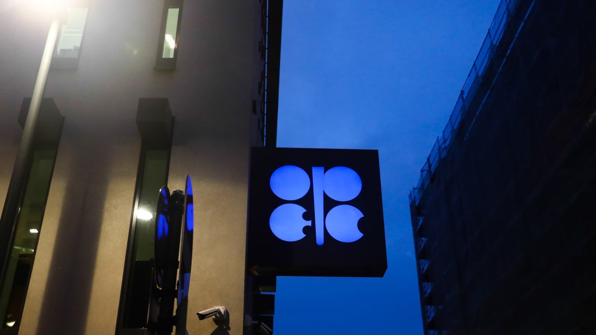 OPEC+ Has 'Kind of Broken Down' as Russia Loses Relevance and Group Faces Tight Spare Capacity – NBC 7 San Diego - Vimarsana News
