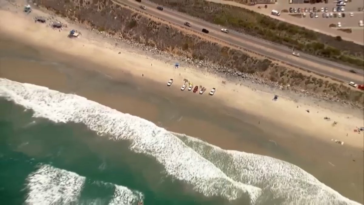 San Diego Lifeguards Searching off Torrey Pines for Swimmer Who May Be Missing - Vimarsana News