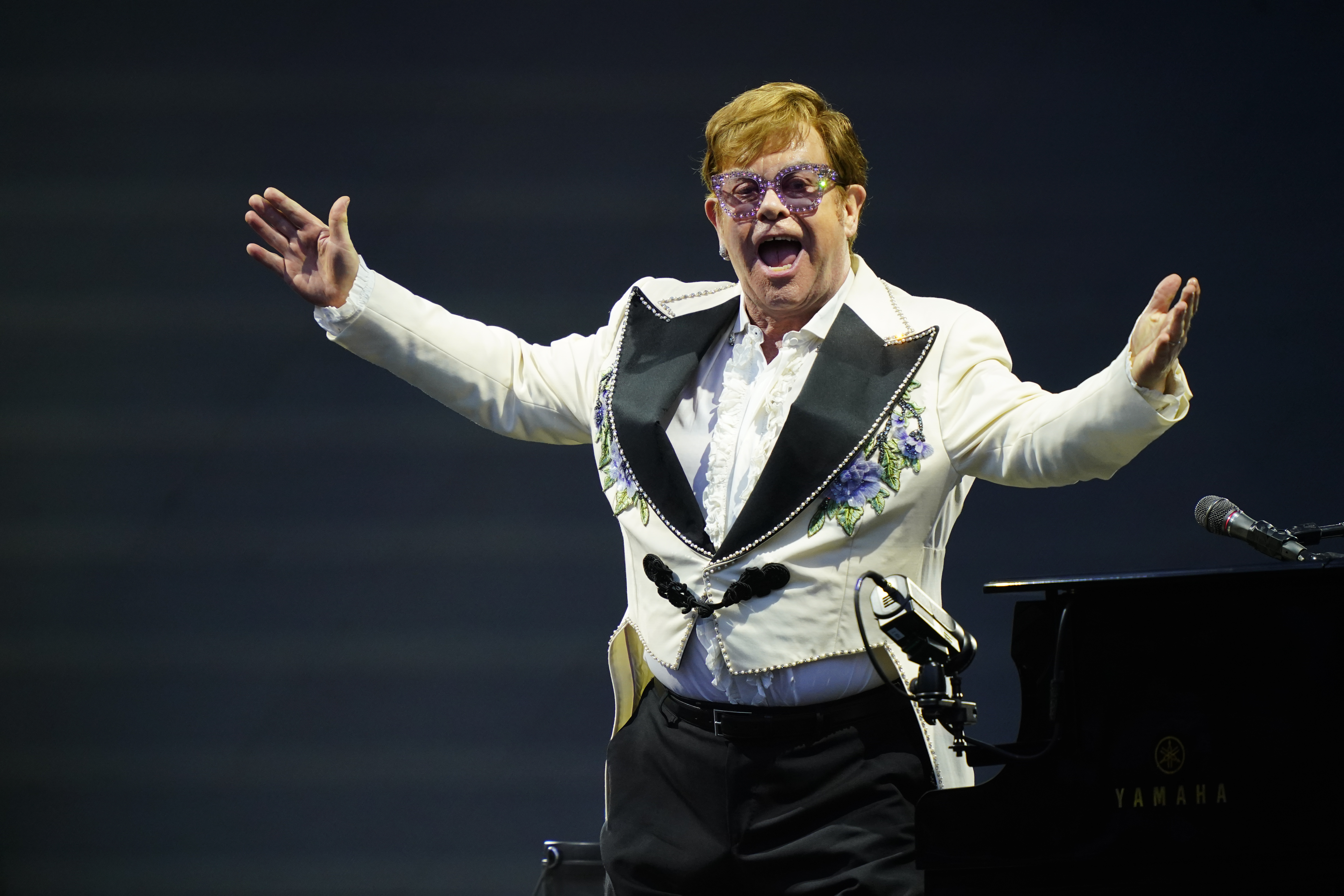 Elton John Announces 'Farewell Yellow Brick Road' Tour Make-Up Dates
