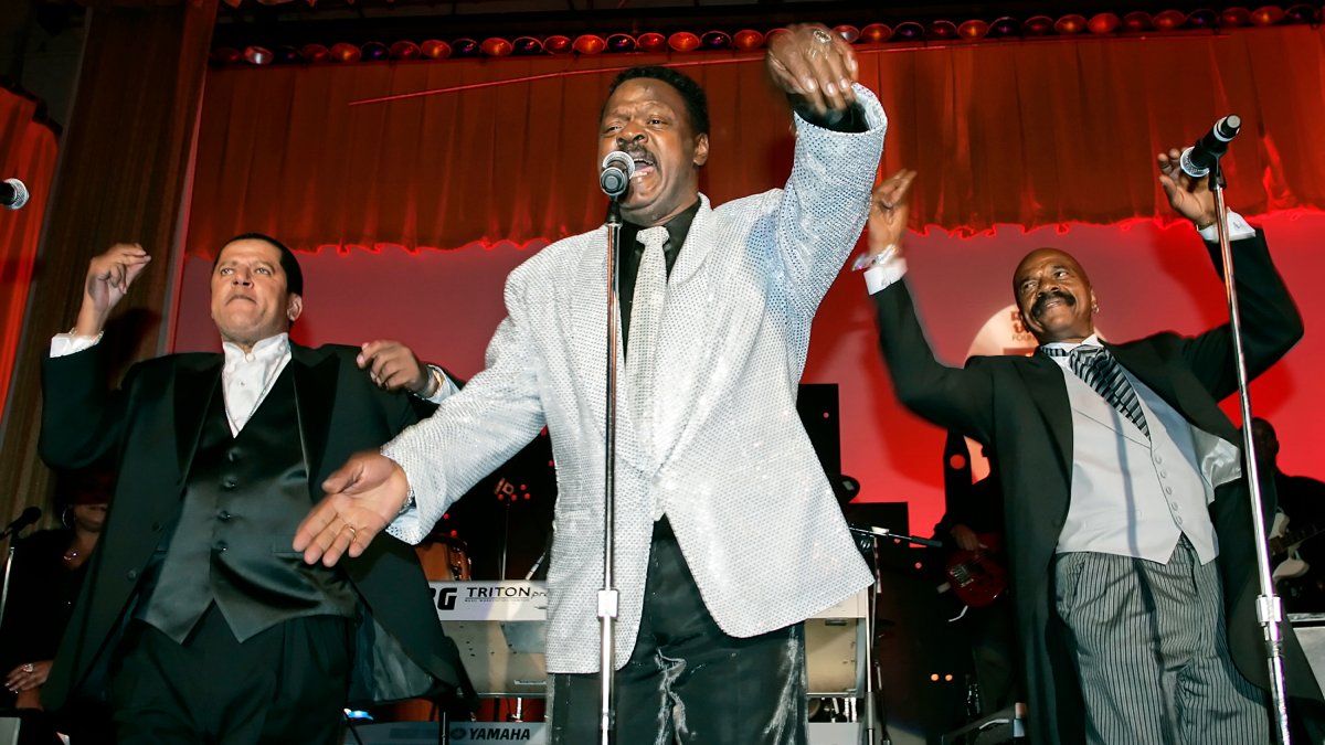Delfonics Lead Singer William 'Poogie' Hart Dead at 77 – NBC 7 San Diego - Vimarsana News