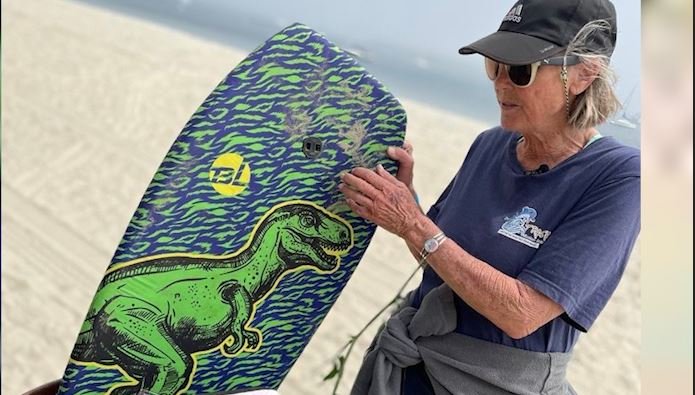 She's Been Cleaning Up Mission Beach for 35 Years. Here's What She Finds. - Vimarsana News