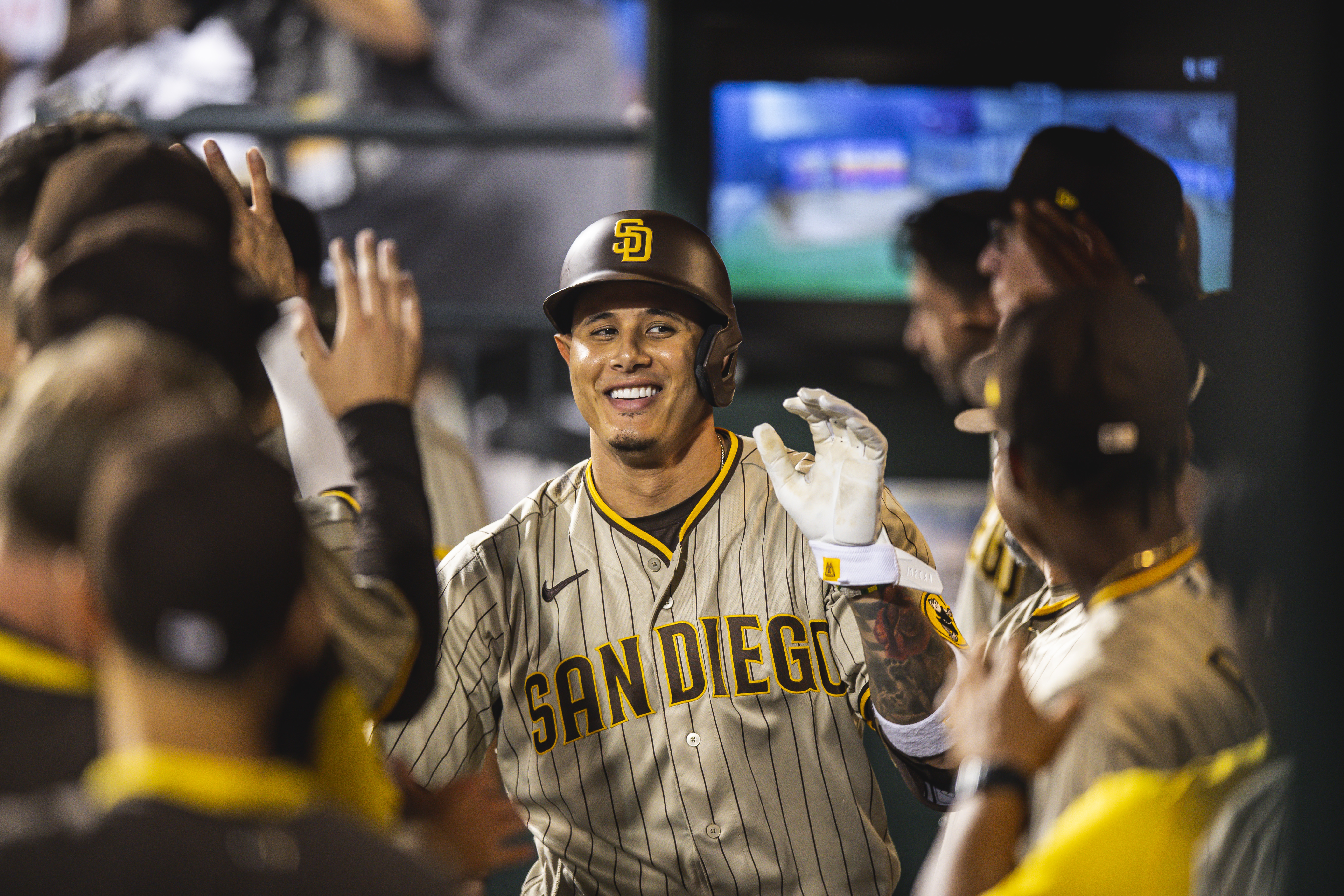 Machado, Soto and Sánchez homer to help the Padres beat the Pirates 5-1 -  ABC News