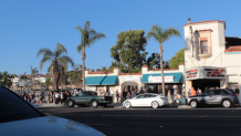 A packed line forms down the street outside La Paloma Theatre in Encinitas, June 24, 2022. (Courtesy: Mackenzie Stafford)