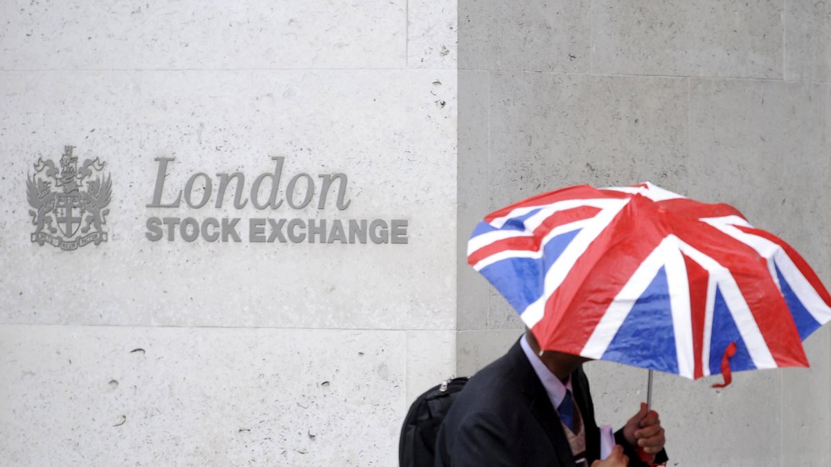 European Markets Fall as Fed Hike Fears Resurface; Uniper Down 6% - Vimarsana News