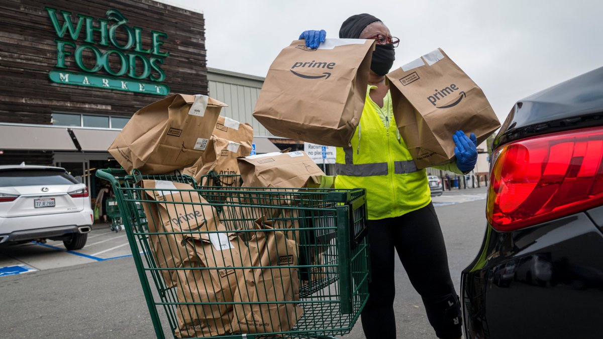 Amazon Bought Whole Foods Five Years Ago for $13.7 Billion. Here's What's Changed at the High-End Grocer - Vimarsana News