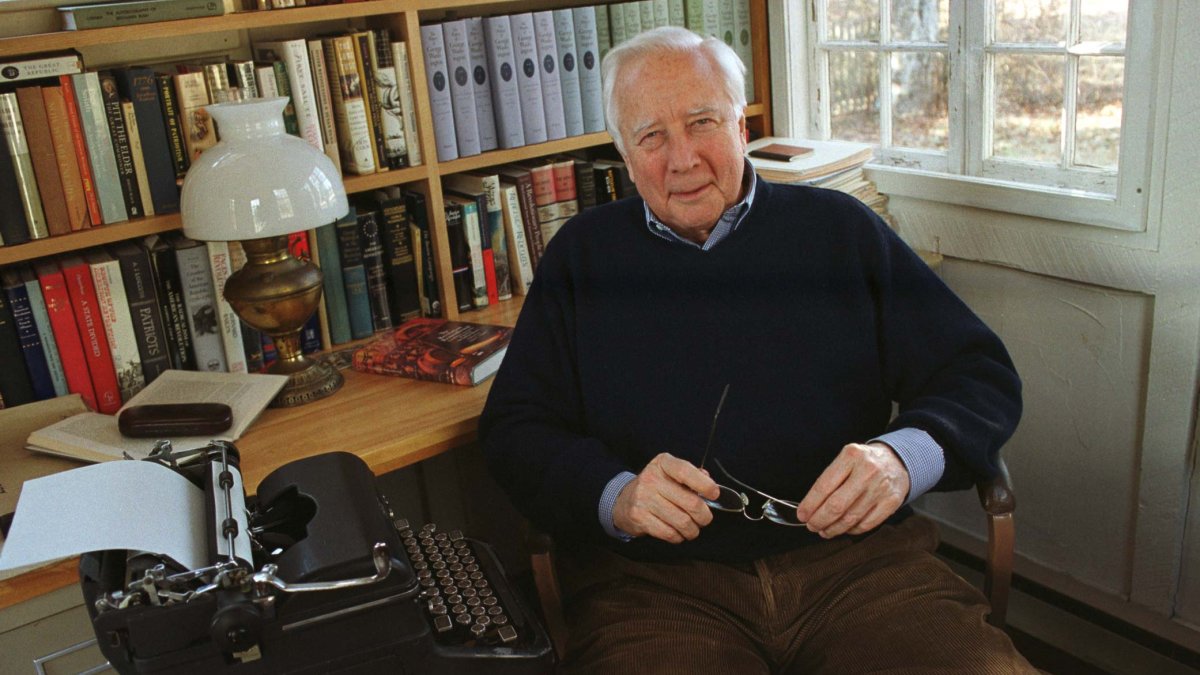 David McCullough, Pulitzer-Winning Historian, Dies at 89 – NBC 7 San Diego - Vimarsana News