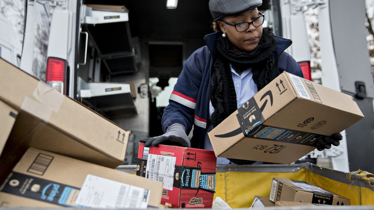 Season's Savings: How to Avoid Paying Shipping Fees