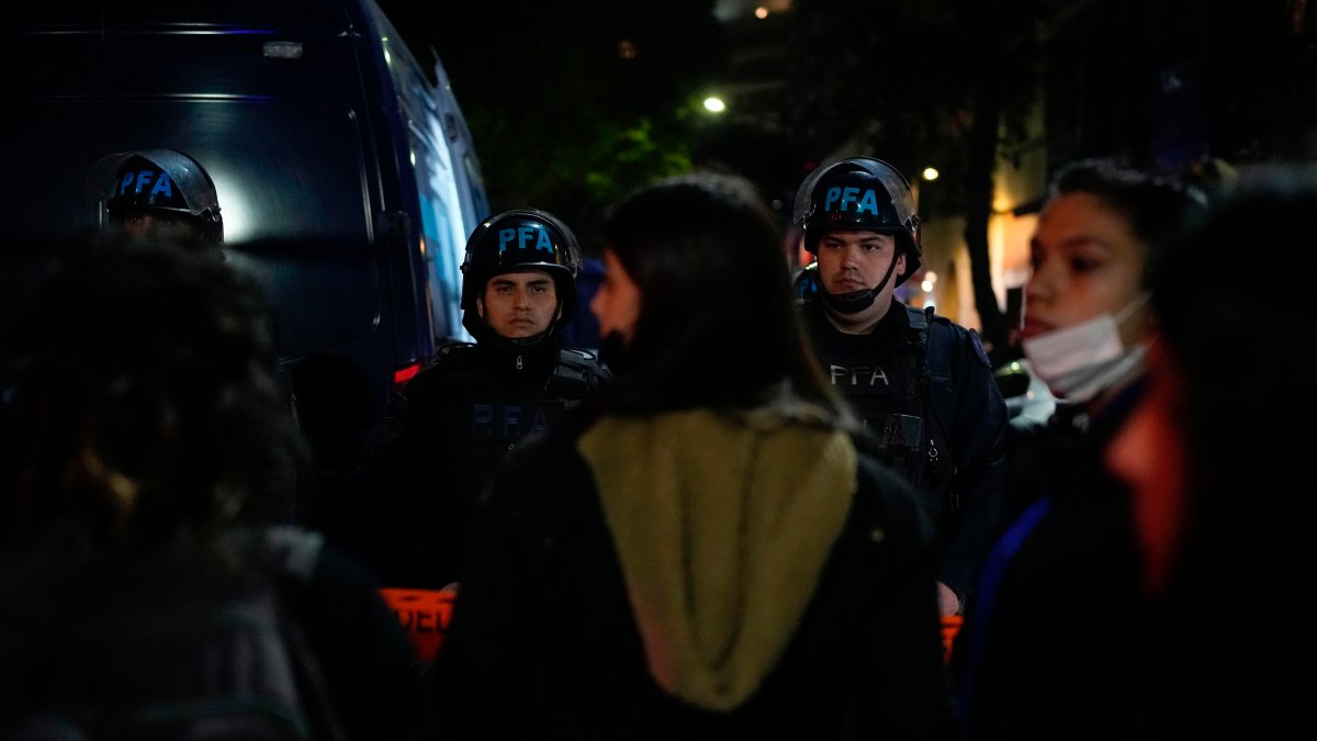 Man Detained After Pointing Gun at Argentine Vice President - Vimarsana News