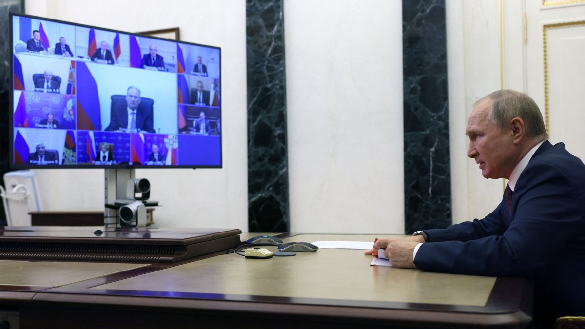 The Cyber Gulag: How Russia Controls Its Citizens – NBC 7 San Diego - Vimarsana News