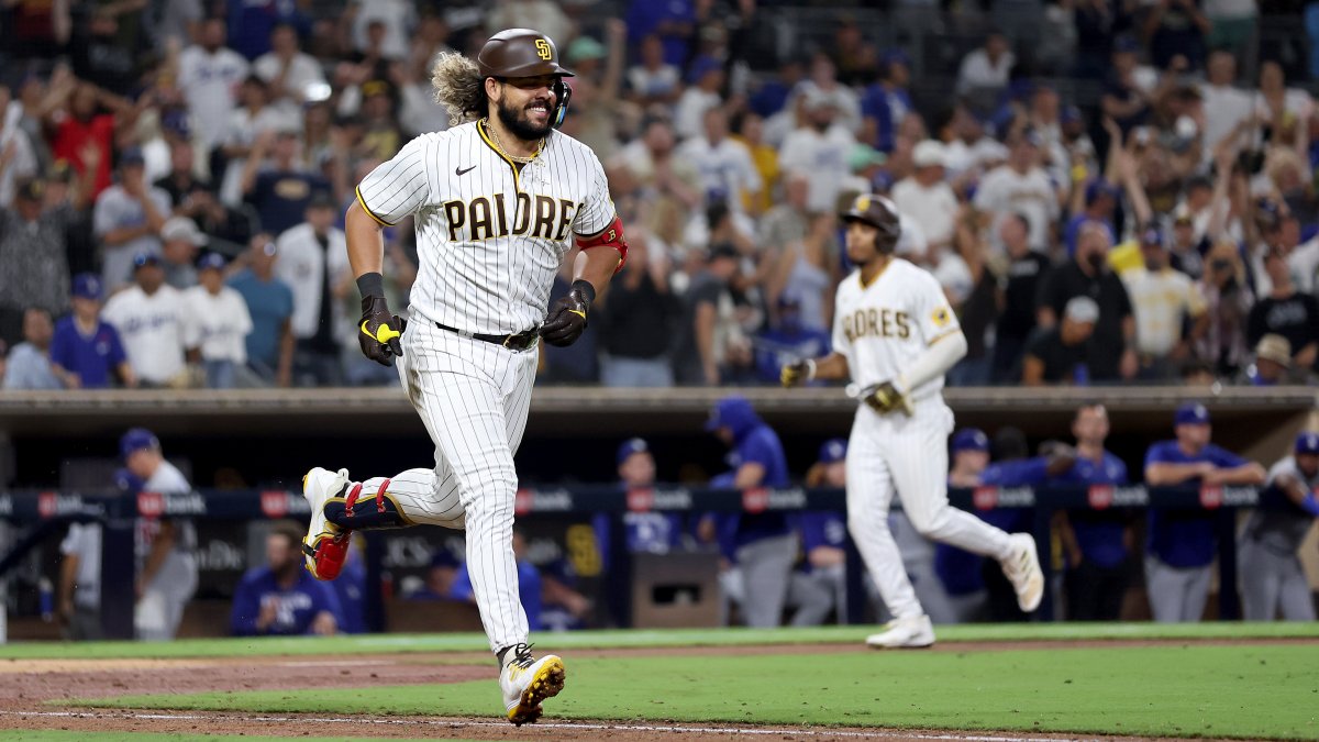 Alfaro Provides Fifth Walk-Off, Padres' Magic Number Shrinks to Four