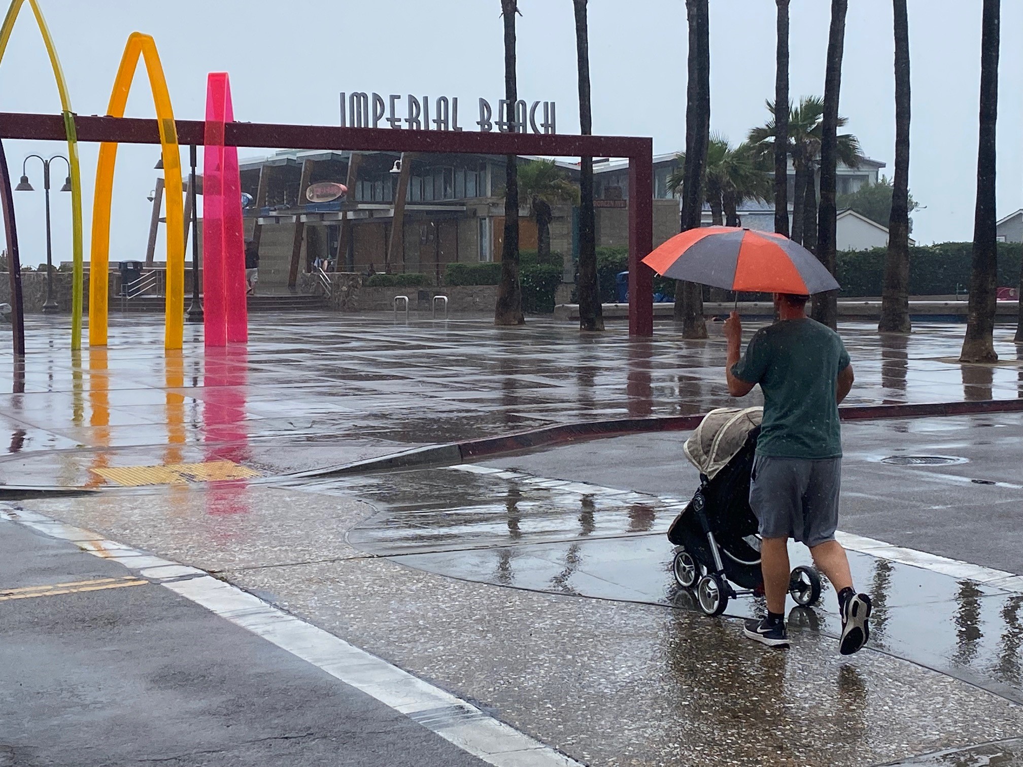 Tropical Storm Kay reaches San Diego County with high winds, high  temperatures and the promise of heavy rain - The San Diego Union-Tribune