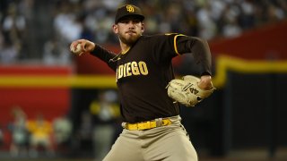 PHOENIX, ARIZONA – SEPTEMBER 17: Joe Musgrove #44 of the San Diego Padres delivers a first inning pitch against the Arizona Diamondbacks at Chase Field on September 17, 2022 in Phoenix, Arizona. (Photo by Norm Hall/Getty Images)