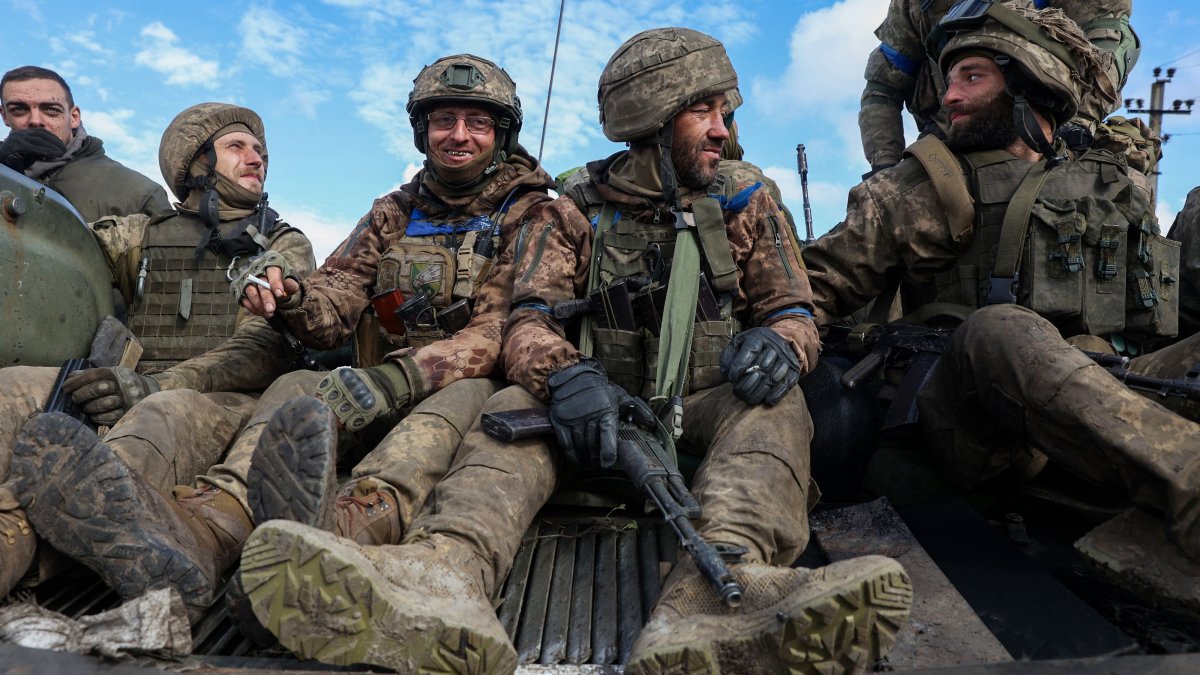 Ukraine Takes Back Dozens of Towns in 'Annexed' Regions; Putin Is 'Out of Moves,' Ex-CIA Chief Says – NBC 7 San Diego - Vimarsana News
