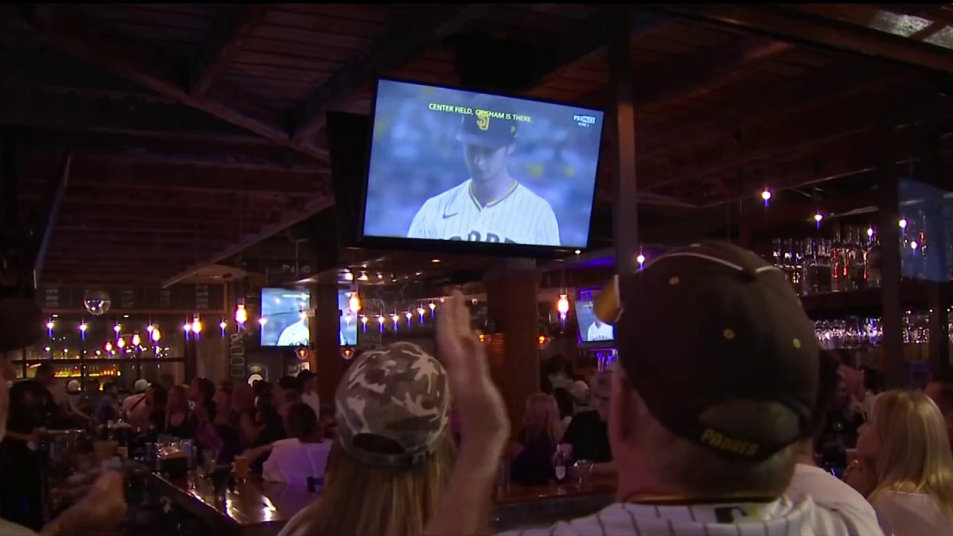 Padres fans shop for NLCS gear as they prepare for Game One