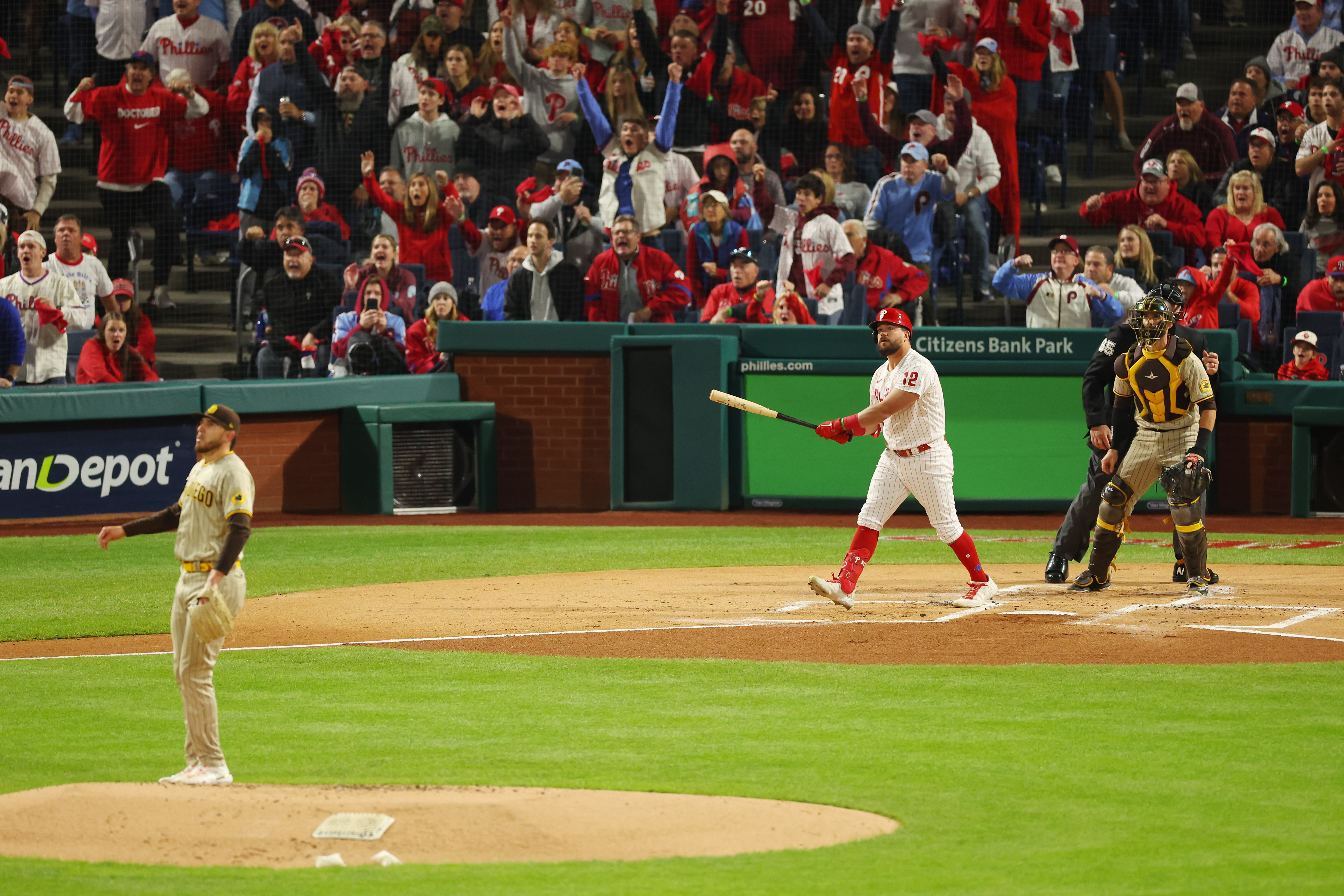 Phillies top Padres 4-2, lead NLCS 2-1 - WHYY