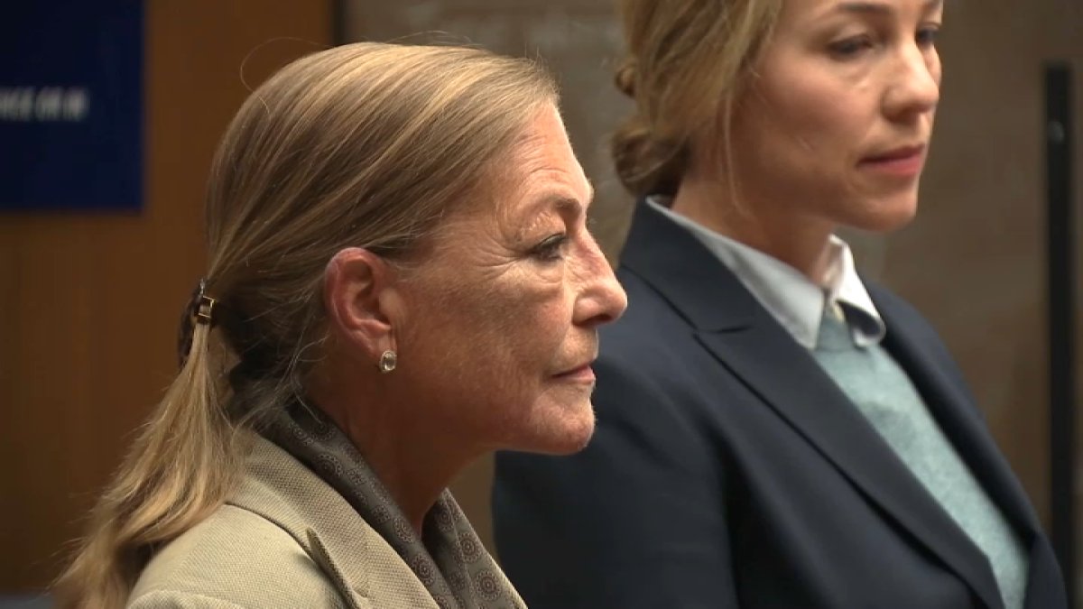 After hung jury, San Diego DA moves to dismiss case against doctor in