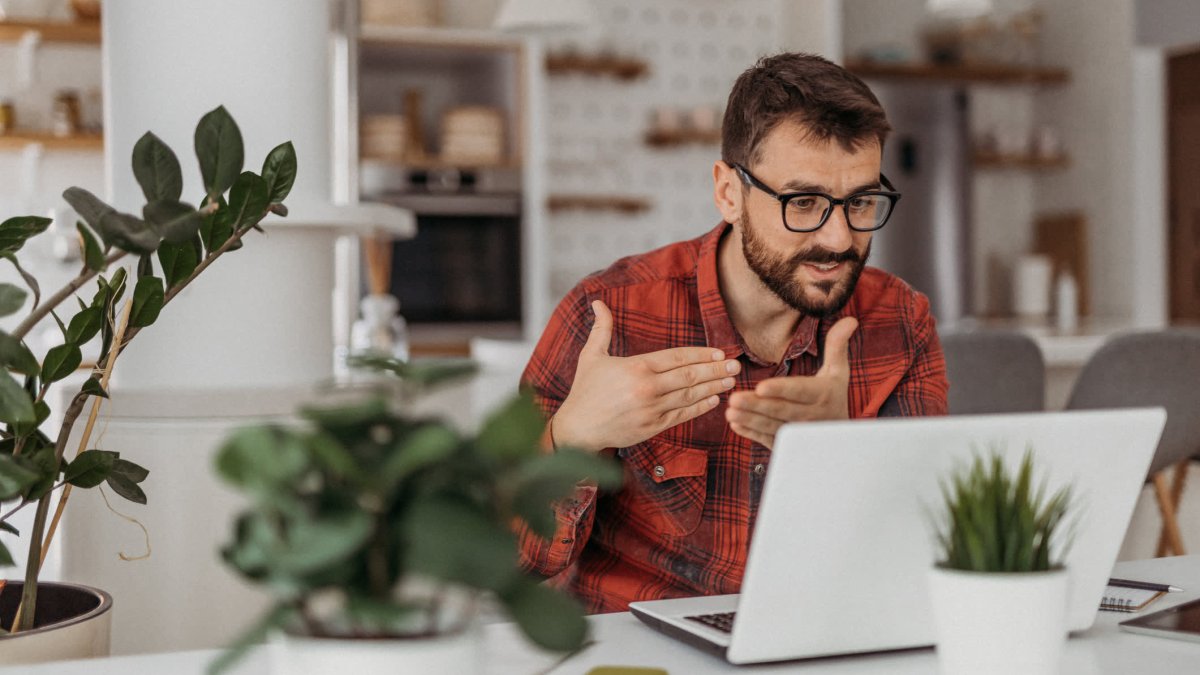 Don't Make These 5 Virtual Interview Mistakes—They Can 'Sabotage Your Candidacy' and Cost You a Job – NBC 7 San Diego - Vimarsana News