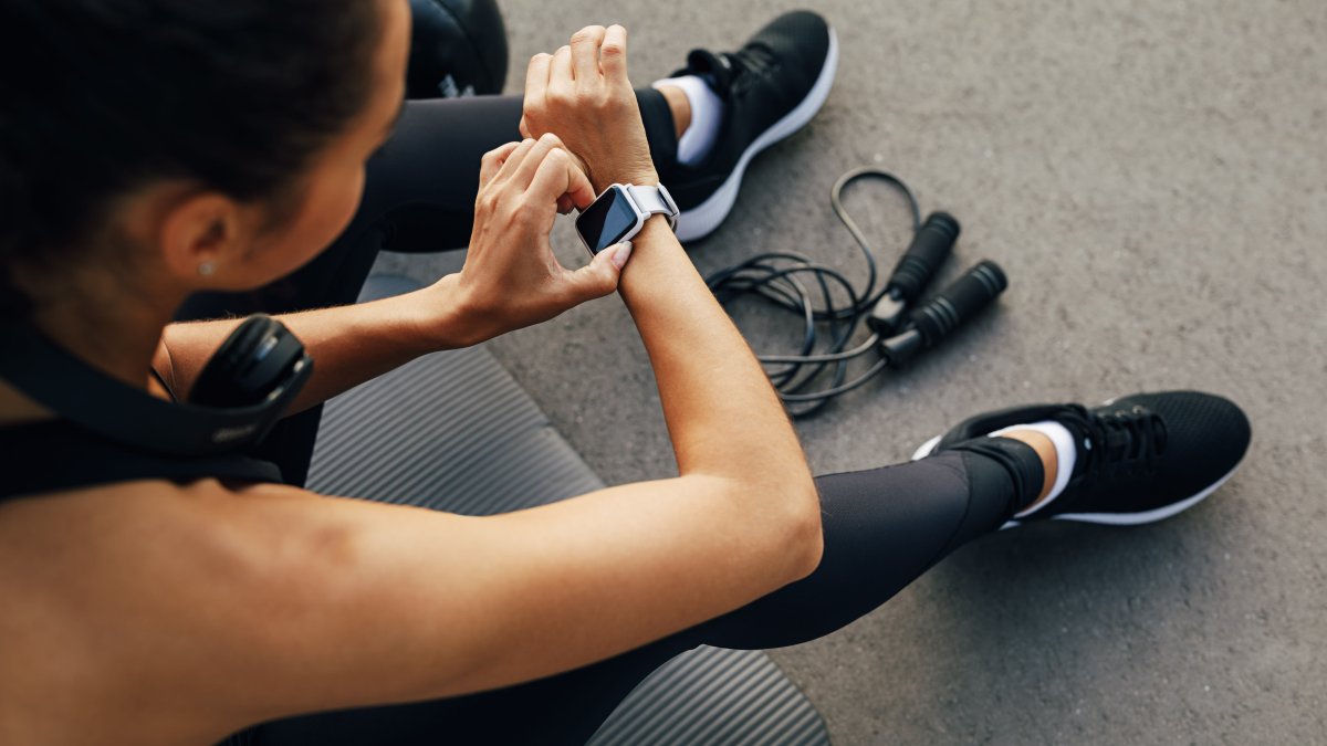 The Biggest Security Risks of Using Fitness Trackers and Apps to Monitor Your Health - Vimarsana News