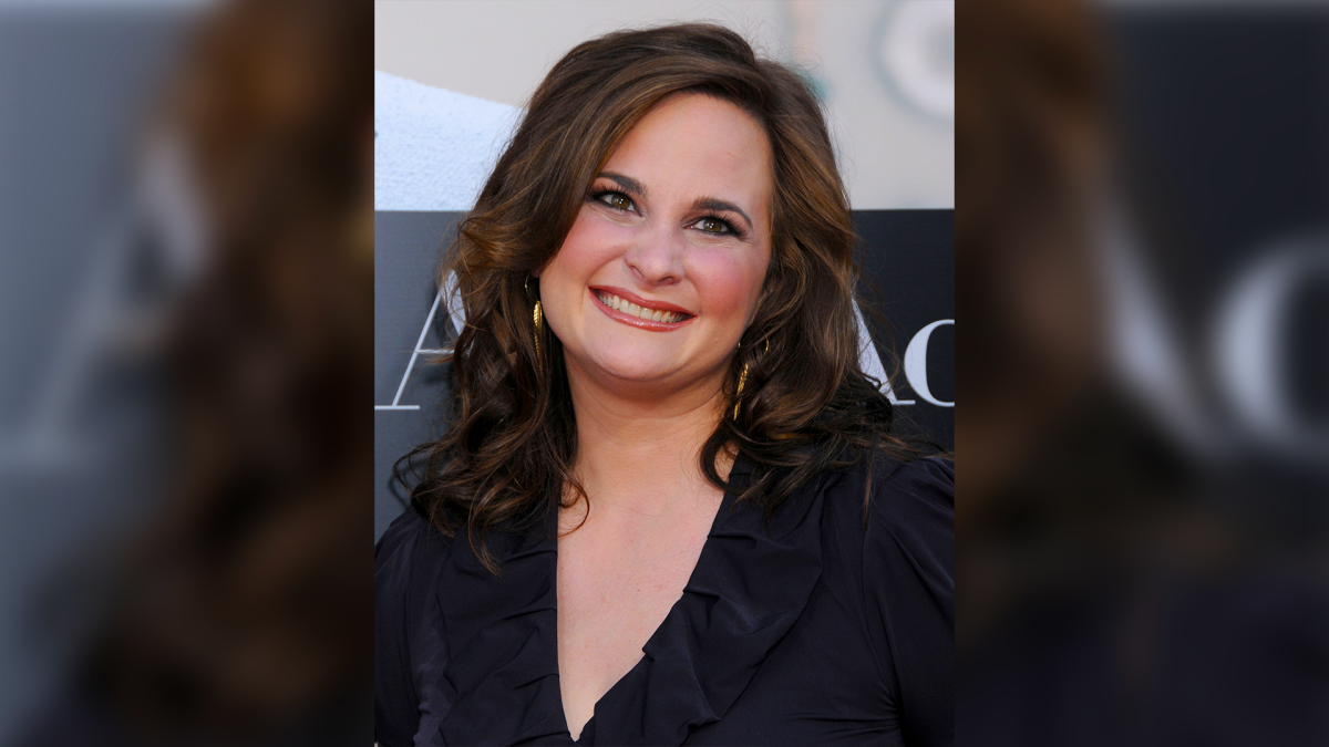 'Julie & Julia' Author Julie Powell Dead at 49 – NBC 7 San Diego - Vimarsana News