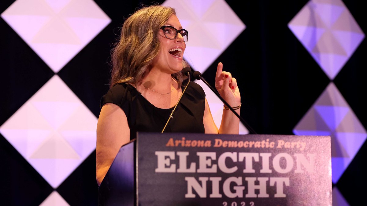 Katie Hobbs Defeats MAGA Favorite Kari Lake in Race for Arizona ...