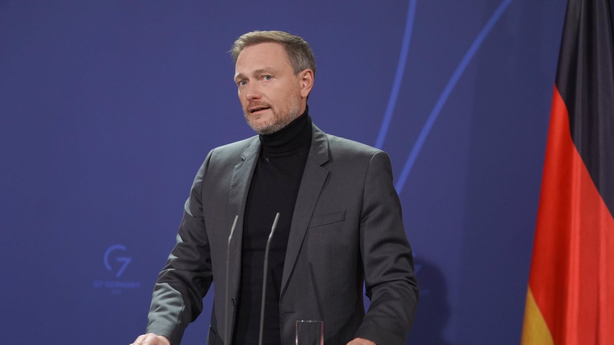 Germany Says Borrowing More Money to Compete With the U.S. Would Be a 'Threat' to Europe – NBC 7 San Diego - Vimarsana News