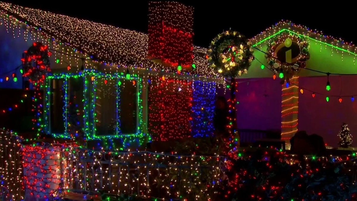 Christmas Lights Tips to Save You Money on Your Energy Bill