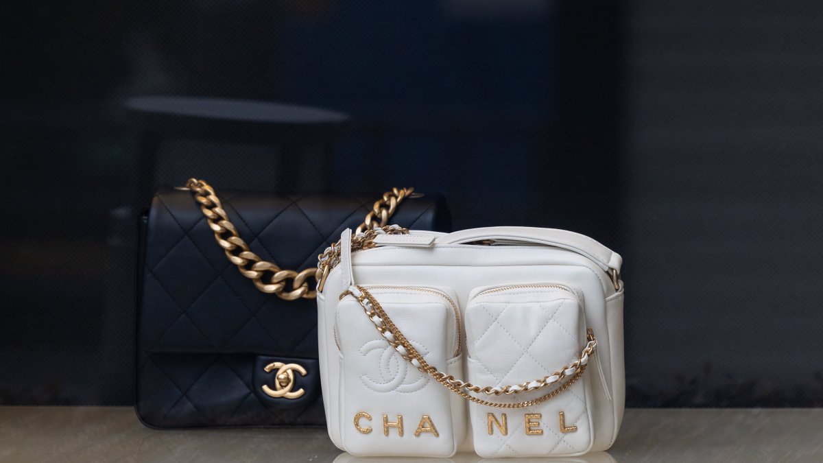 South Koreans Are the World's Biggest Spenders on Luxury Goods - Vimarsana News