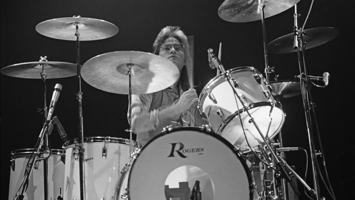 'Takin' Care of Business' Drummer Robbie Bachman Dies at 69 – NBC 7 San Diego - Vimarsana News