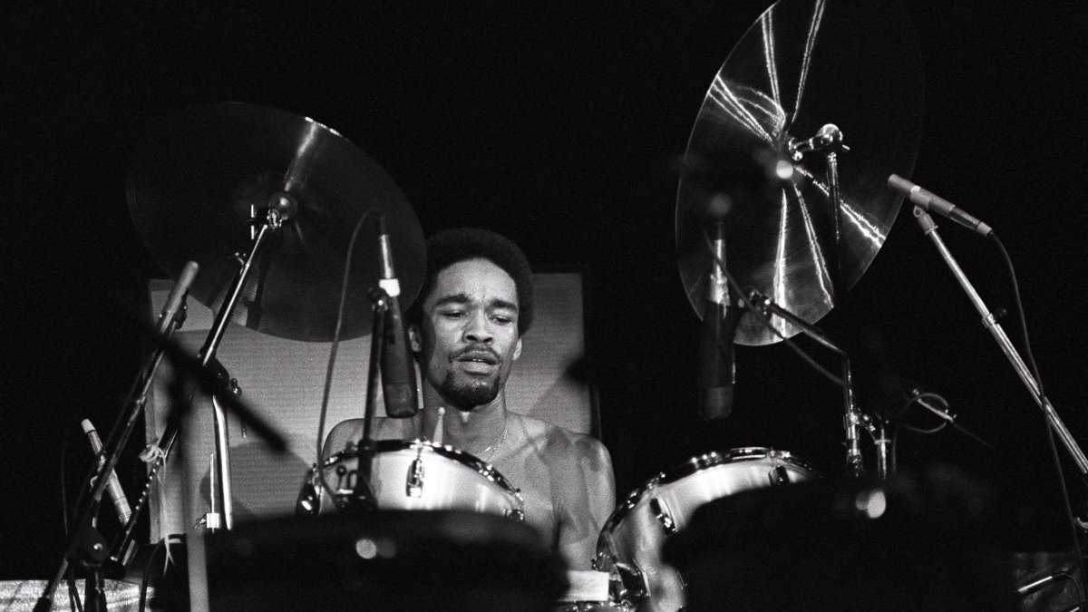 Fred White, Former Drummer for Chicago-Based Earth, Wind & Fire, Dies – NBC 7 San Diego - Vimarsana News