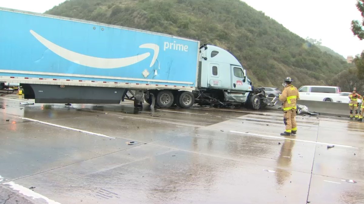 Crash Involving Semi-Truck Shuts Down Lanes on SR-15 Near Mission Valley – NBC 7 San Diego - Vimarsana News