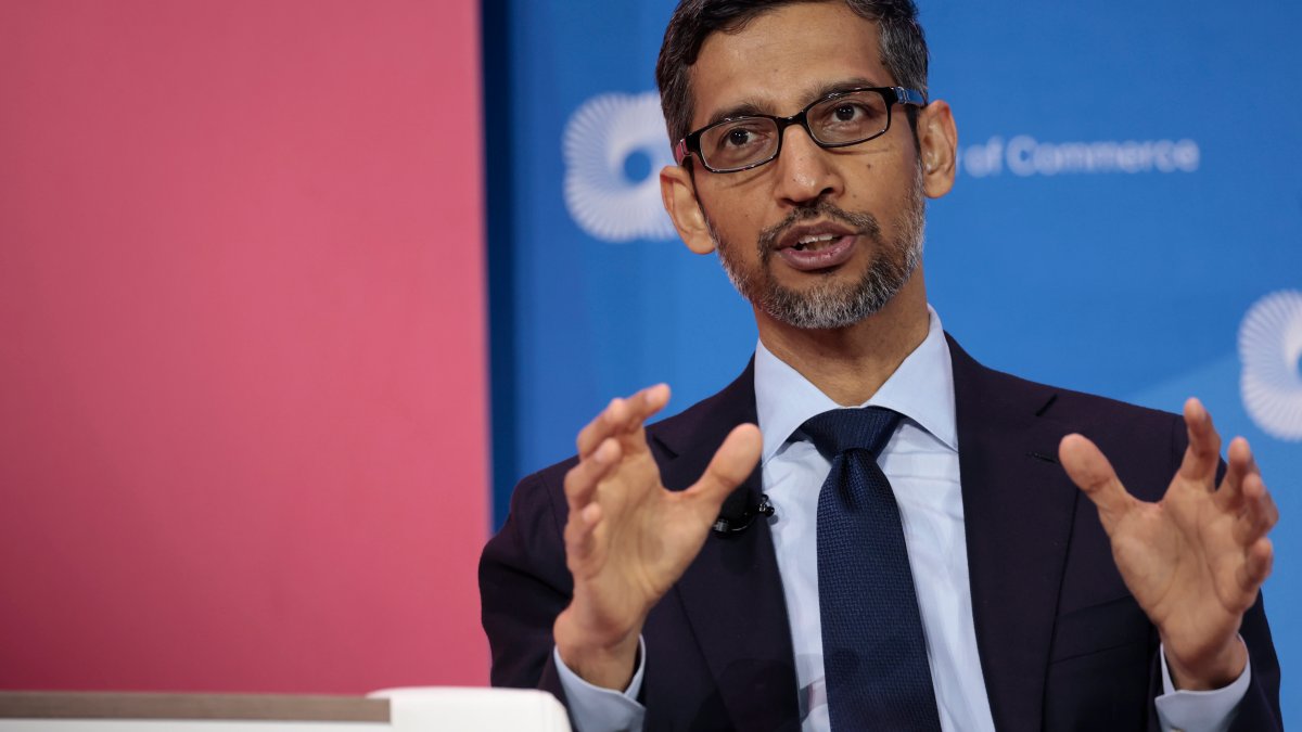 Google CEO Tells Employees Some of Company's Top Products 'Were Not First to Market' as A.I. Pressure Mounts – NBC 7 San Diego - Vimarsana News