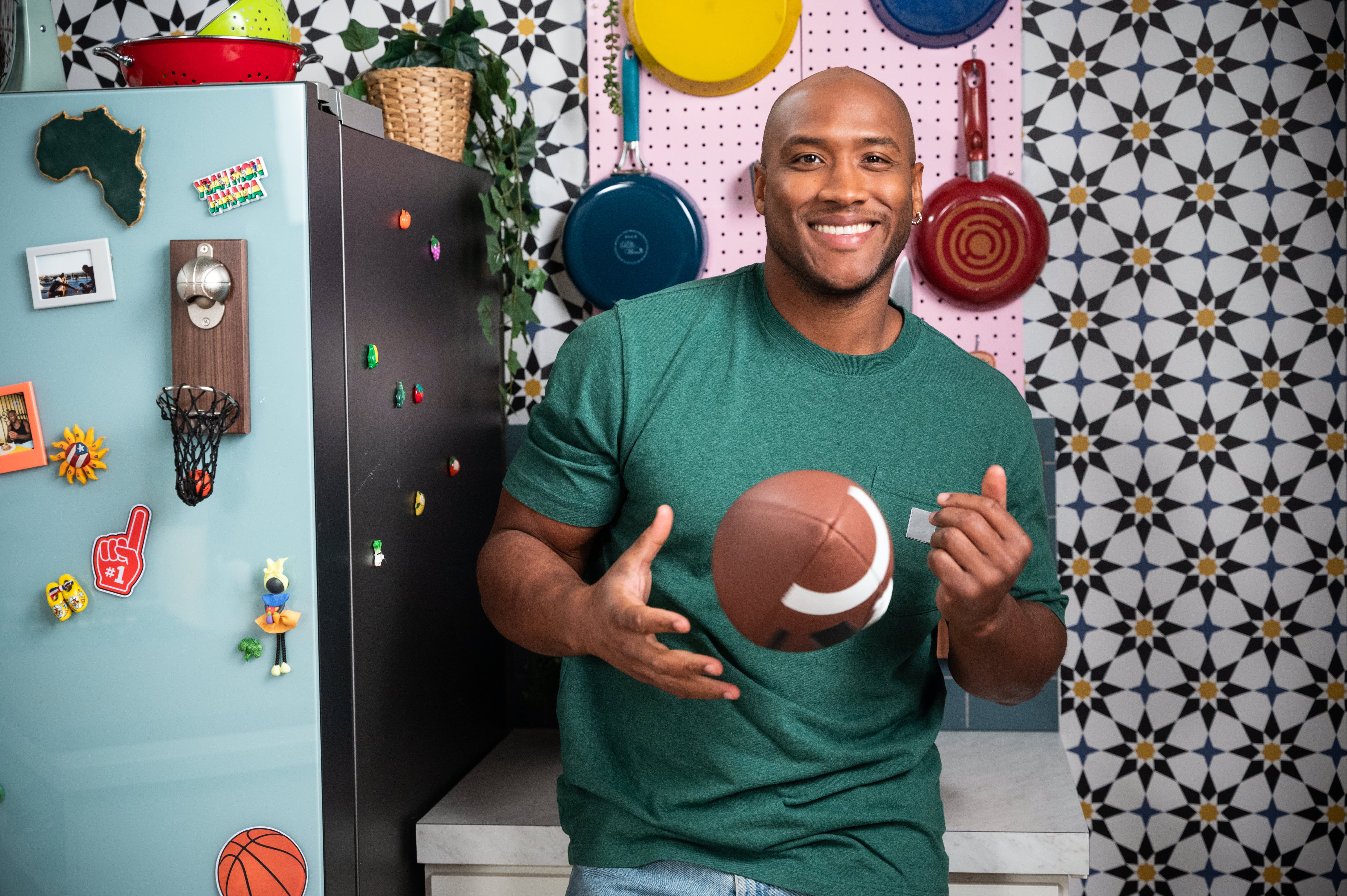 4 Foods This Former NFL Player and Chef Keeps Stocked to Fuel His Fitness Routine - Vimarsana News