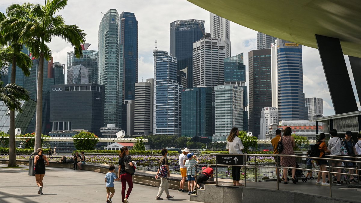 Singapore Drops Pre-Departure Requirements for Travelers, Further Eases Mask Rules - Vimarsana News
