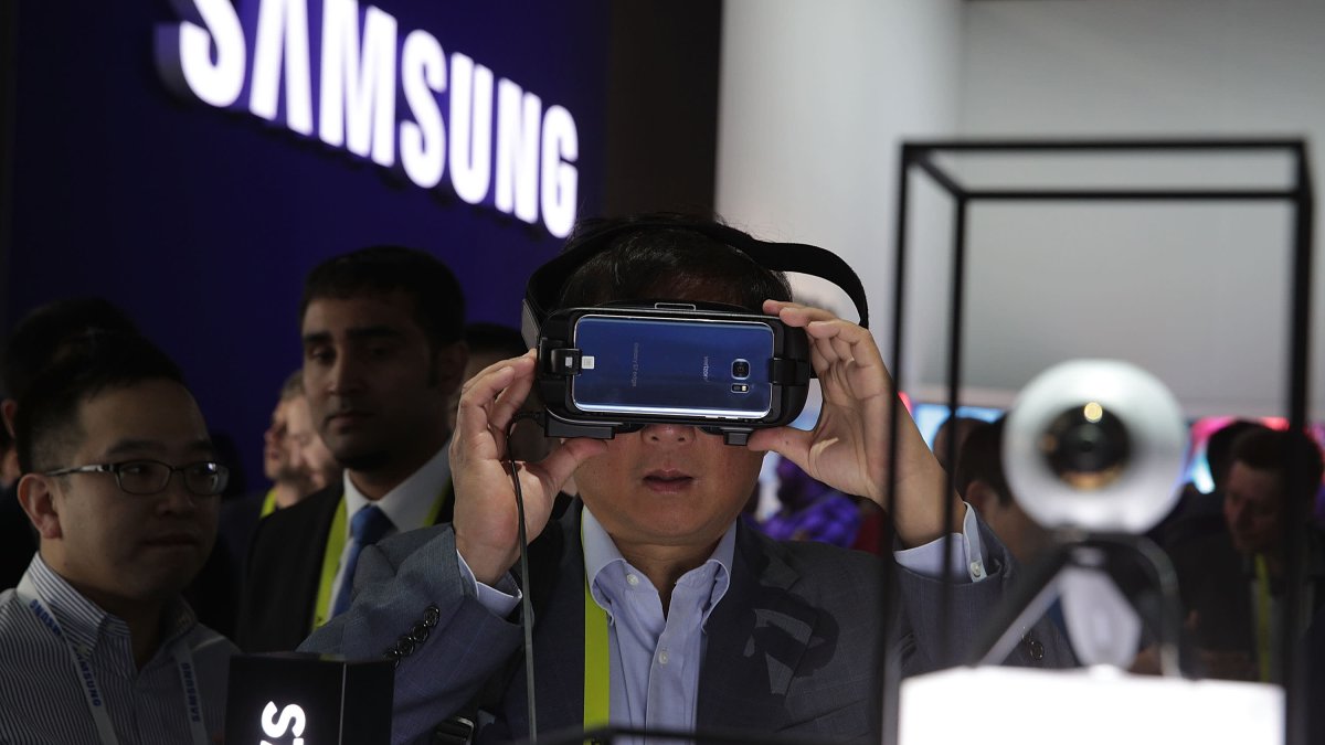 Samsung Is 'Working Out' a Roadmap for Mixed Reality Devices as Rumors of an Apple Headset Swirl – NBC 7 San Diego - Vimarsana News