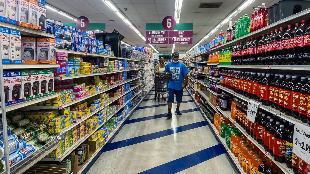 'Huge Hunger Cliff' Looms, Warns Expert: Average Recipient to Get $90 Less in Food Stamps as Covid Aid Ends – NBC 7 San Diego - Vimarsana News