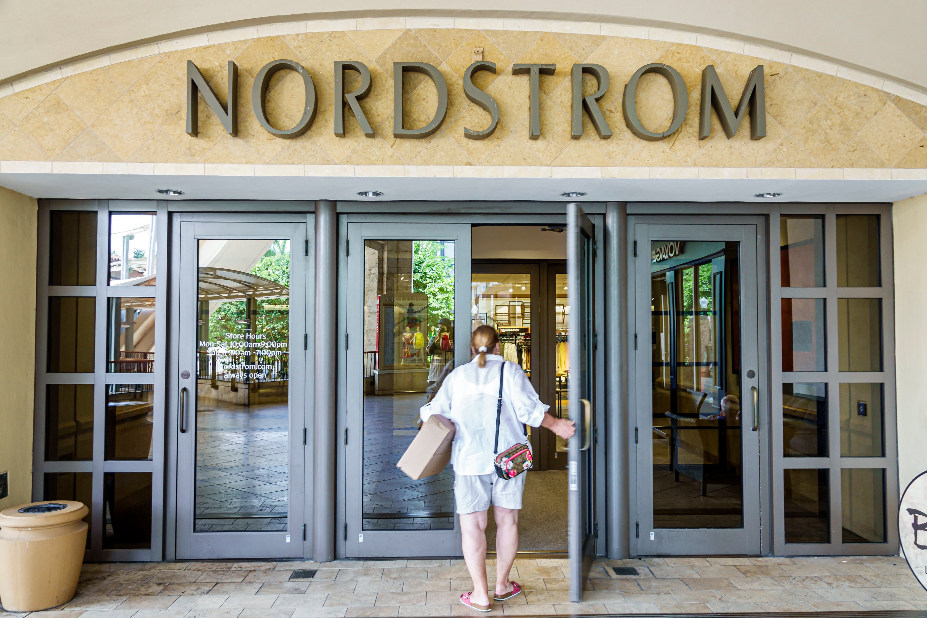 Nordstrom Earnings Top Expectations, Retailer Says It's Winding Down Canada Operations - Vimarsana News