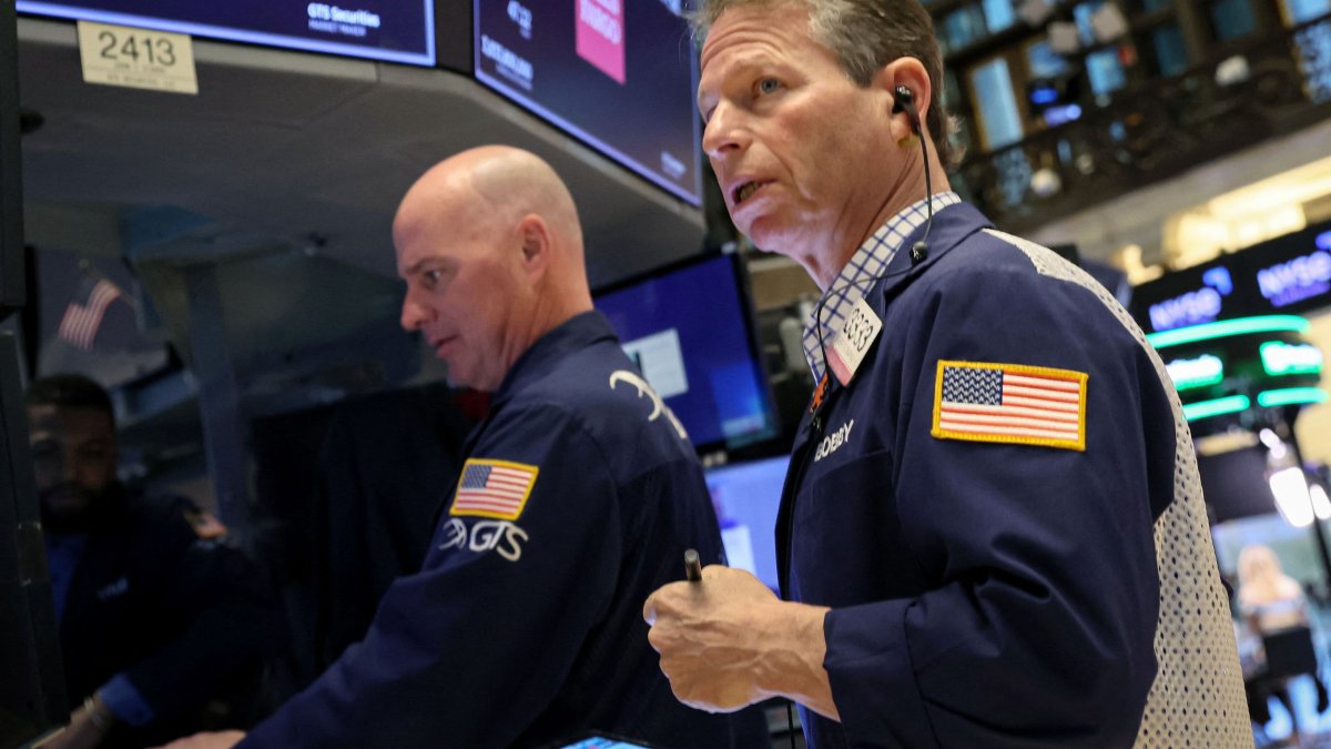 Stock Futures Are Flat as Wall Street Awaits Fed Chair Powell's Comments: Live Updates - Vimarsana News