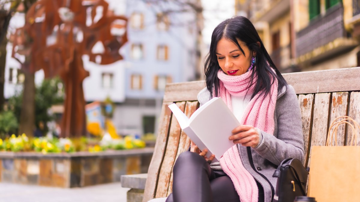 5 Non-Fiction Books Everyone Should Be Reading About Work in 2023 - Vimarsana News
