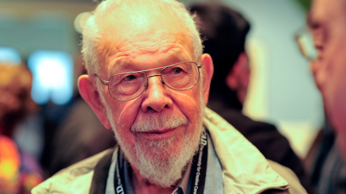 Mad Magazine Cartoonist Al Jaffee Dead at 102 – NBC 7 San Diego - Vimarsana News