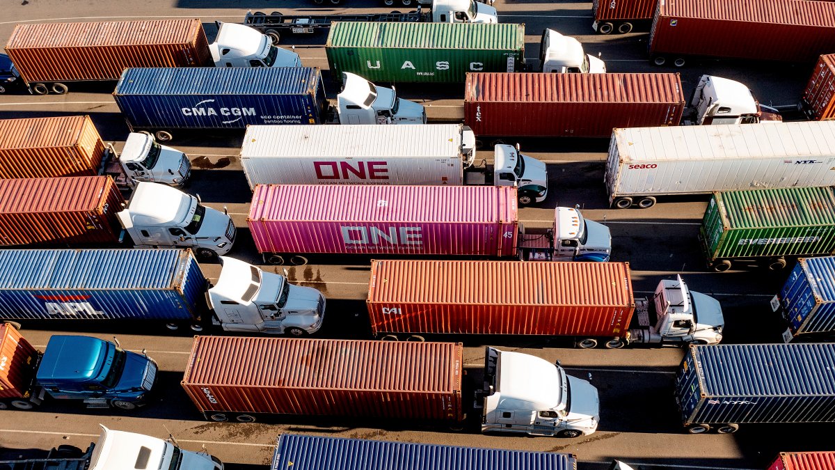 Truck makers pledge to comply with new California rules – NBC 7 San Diego - Vimarsana News