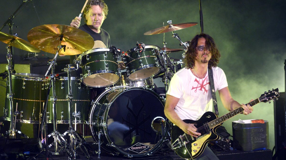 Chris Cornell's Widow and Soundgarden Settle Lawsuit – NBC 7 San Diego - Vimarsana News