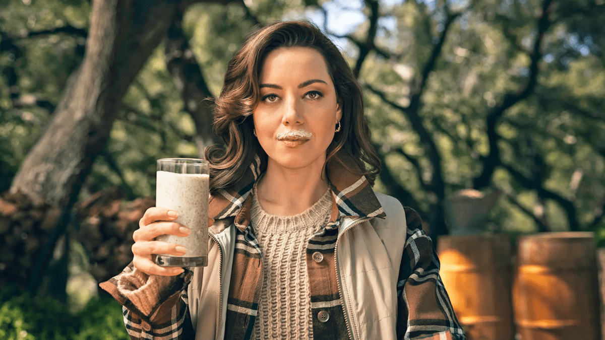 Aubrey Plaza Takes Jab at Plant-Based Milks With 'Wood Milk' Ad – NBC 7 San Diego - Vimarsana News