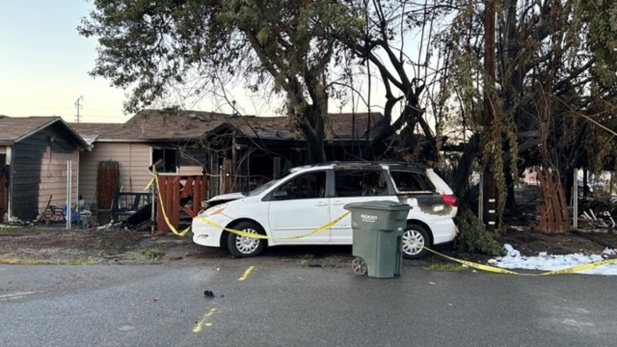 1 Killed, 2 Hospitalized in El Cajon House Fire – NBC 7 San Diego - Vimarsana News