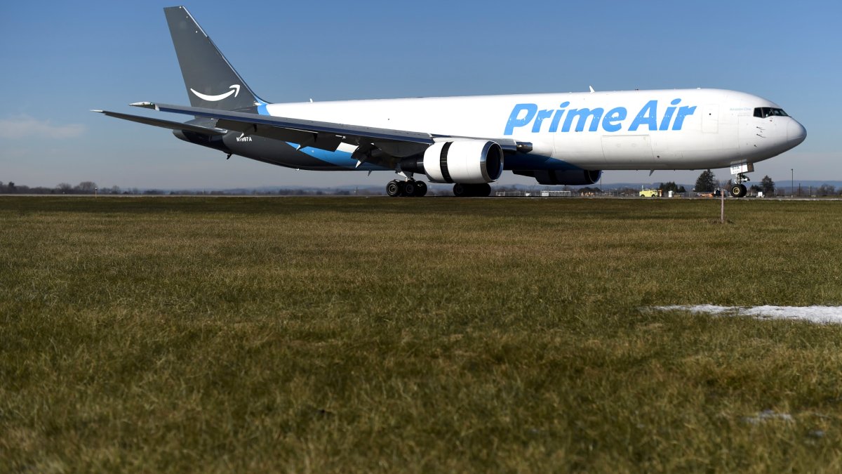 Amazon's Air Cargo Head Changes Jobs, Will Now Oversee Workplace-Safety Unit - Vimarsana News