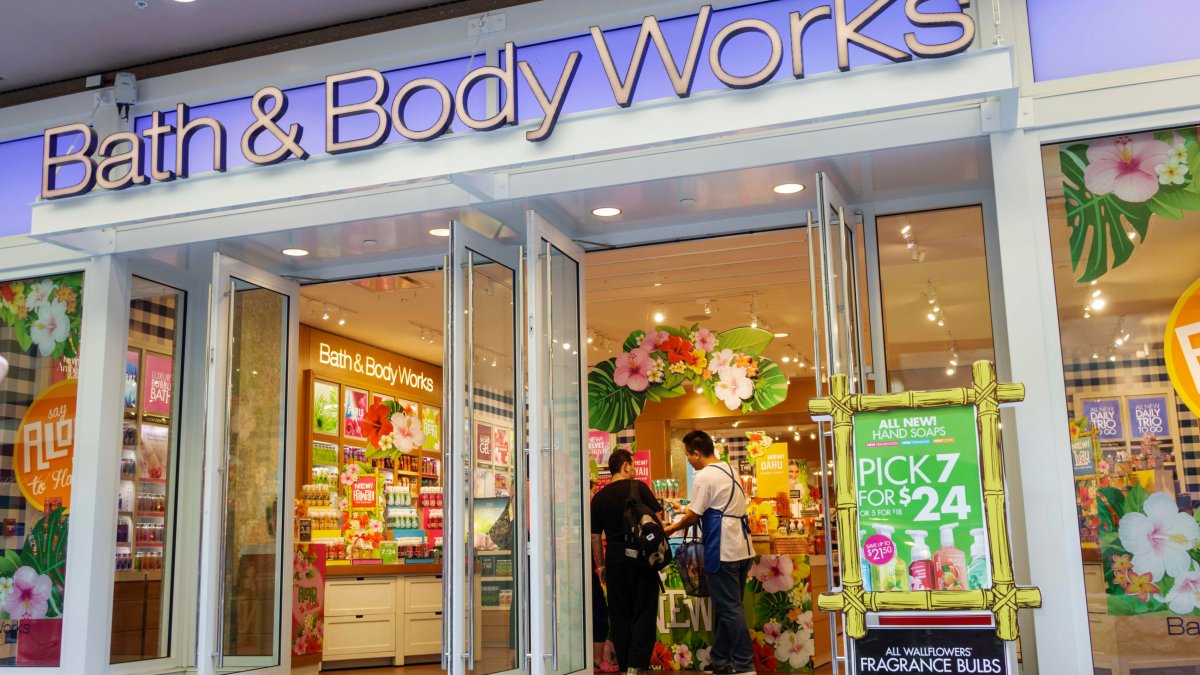 Bath and Body Works' Stock Surges After It Raises Guidance, Beats on Earnings - Vimarsana News
