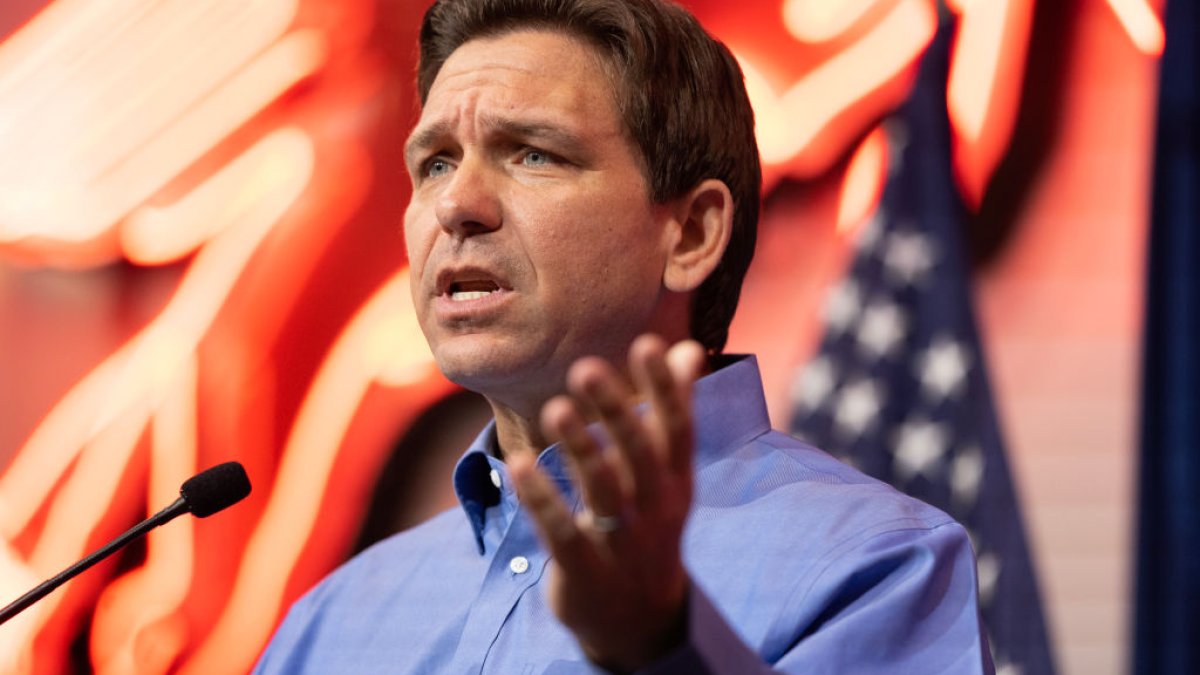 College Student Launches @DeSantisJet: Tracking Gov. DeSantis' Flights – NBC 7 San Diego - Vimarsana News